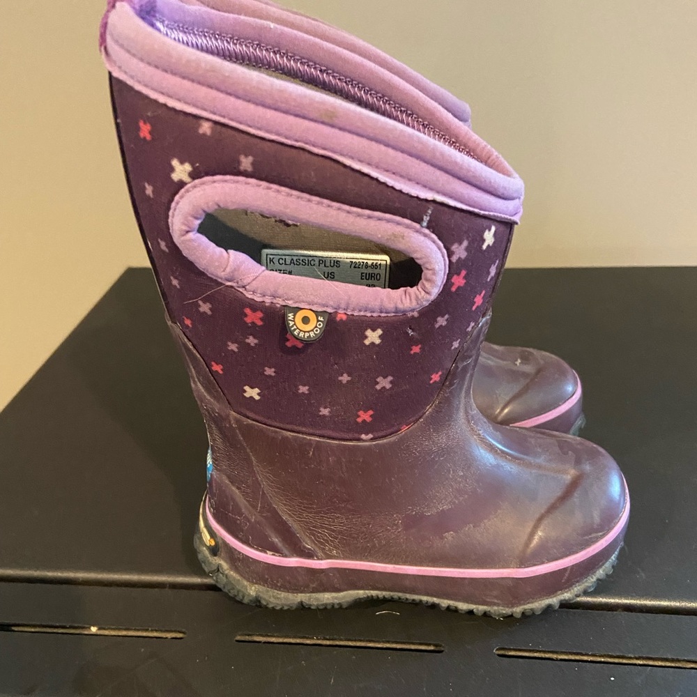 BOGs Toddler Size 7 Purple Snow Boots